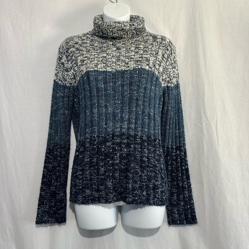 Studio works Colorblock Turtleneck Sweater – Blue & Cream, Size Large